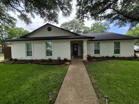 405 W Lindenwood Lane