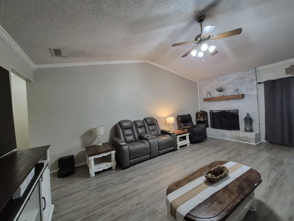 405 W Lindenwood Lane Hewitt, TX 76643