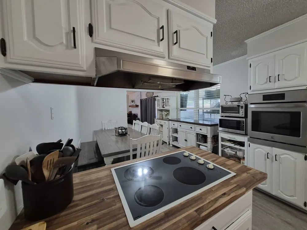 405 W Lindenwood Lane Hewitt, TX 76643