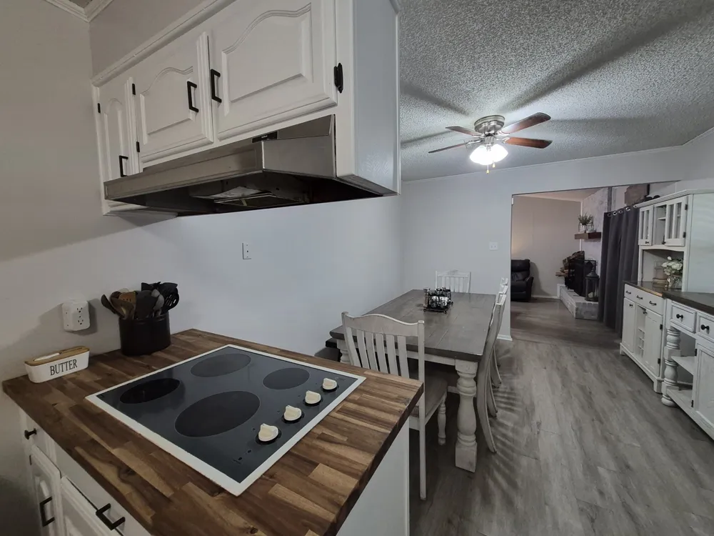405 W Lindenwood Lane Hewitt, TX 76643