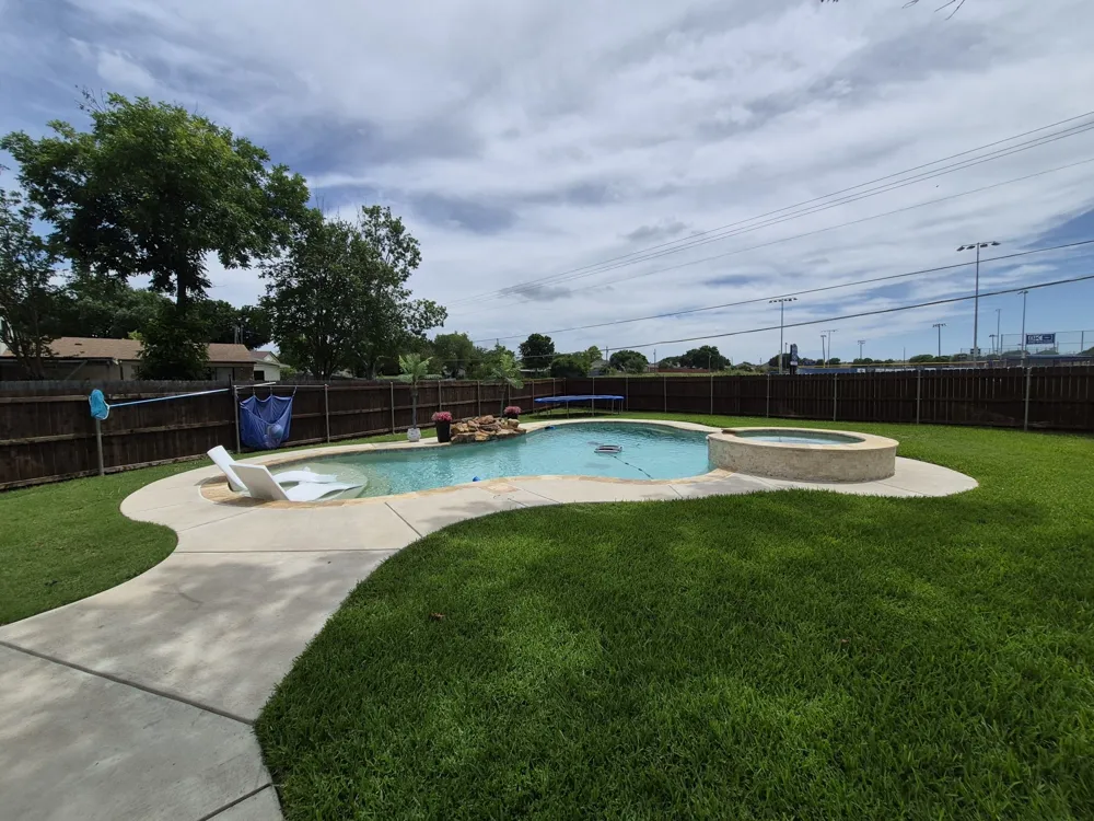405 W Lindenwood Lane Hewitt, TX 76643