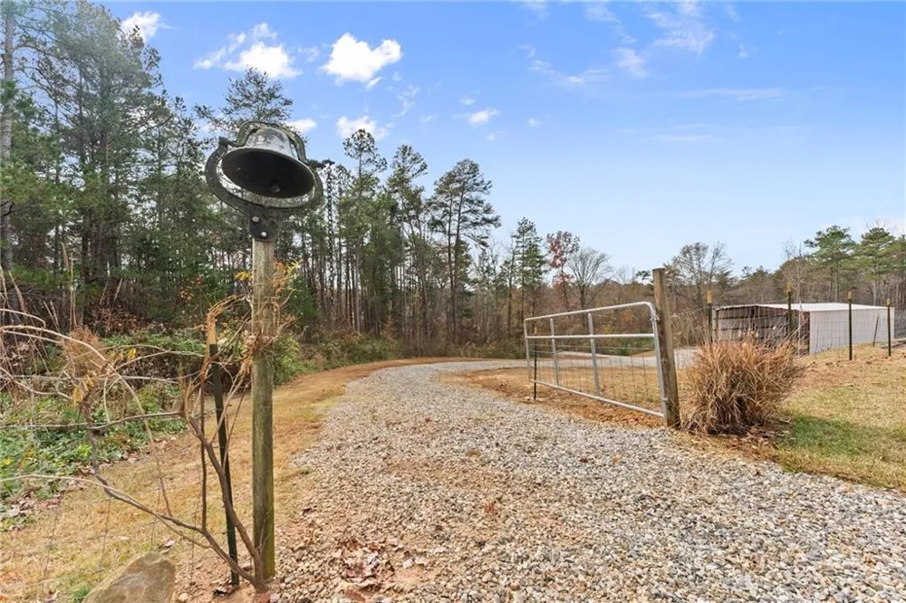 4264 Highway 105 Baldwin, GA 30511