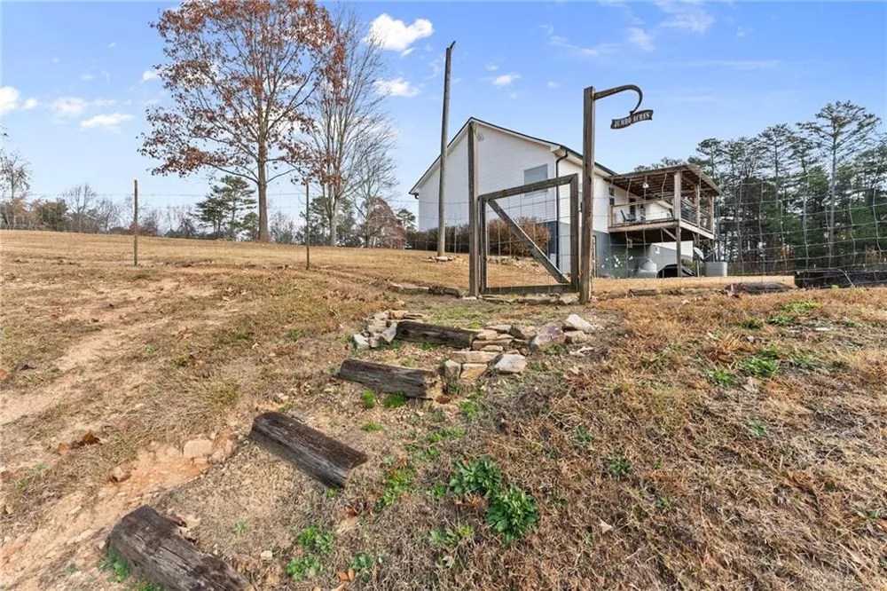 4264 Highway 105 Baldwin, GA 30511