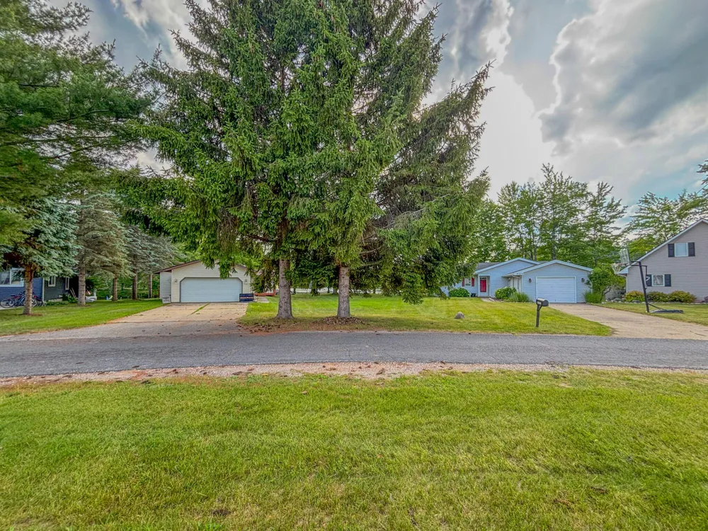 7365 Holiday Drive ##772 Canadian Lakes, MI 49346