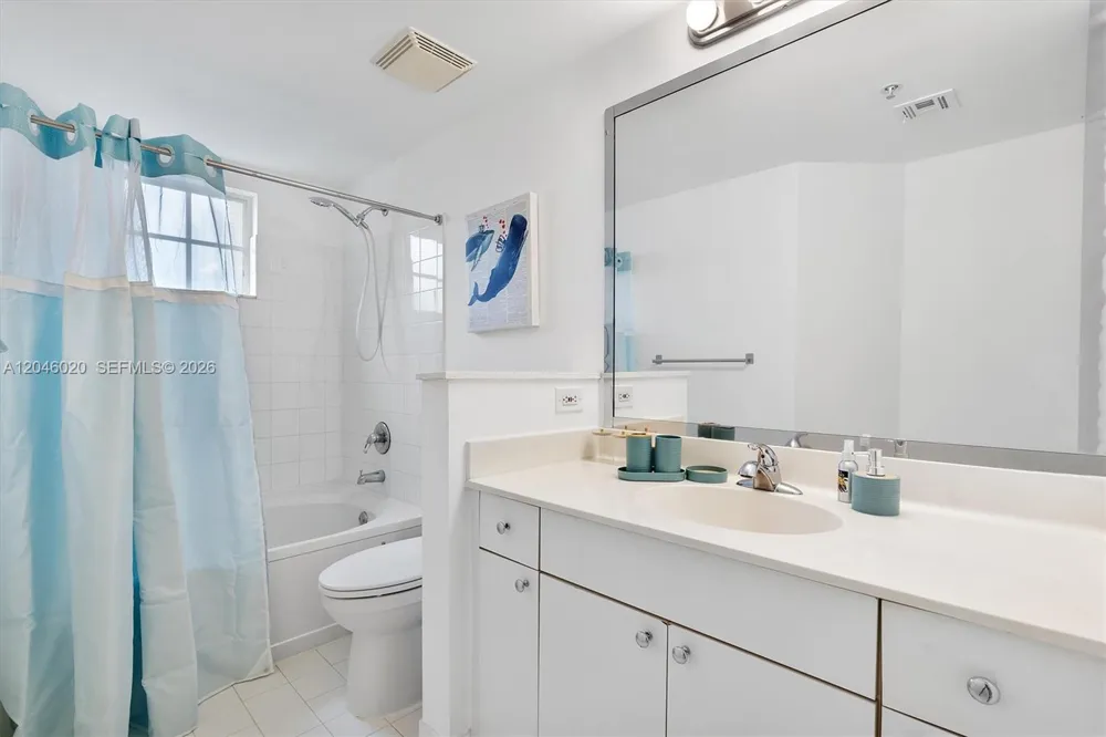 17100 Bay Rd #1717 Sunny Isles Beach, FL 33160
