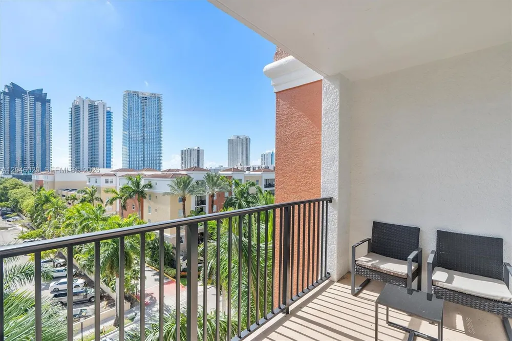 17100 Bay Rd #1717 Sunny Isles Beach, FL 33160