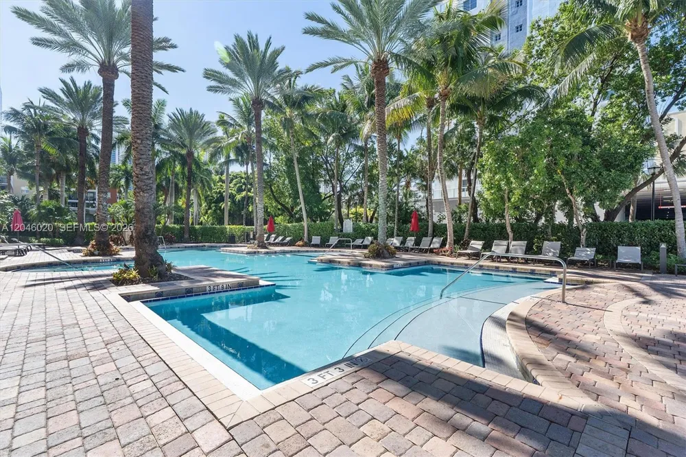 17100 Bay Rd #1717 Sunny Isles Beach, FL 33160