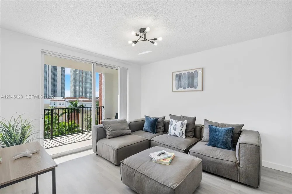 17100 Bay Rd #1717 Sunny Isles Beach, FL 33160