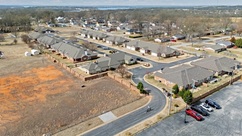 607 St Andrews Circle Grove, OK 74344