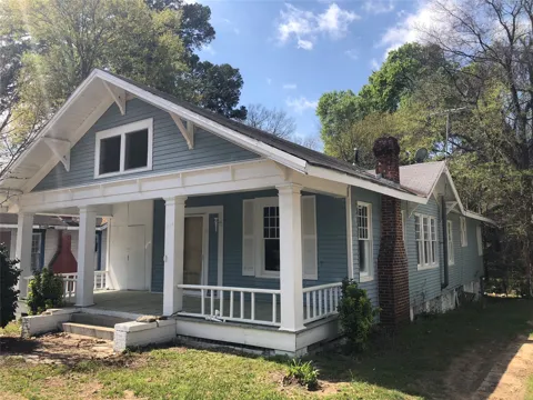 2424 Highland Avenue
