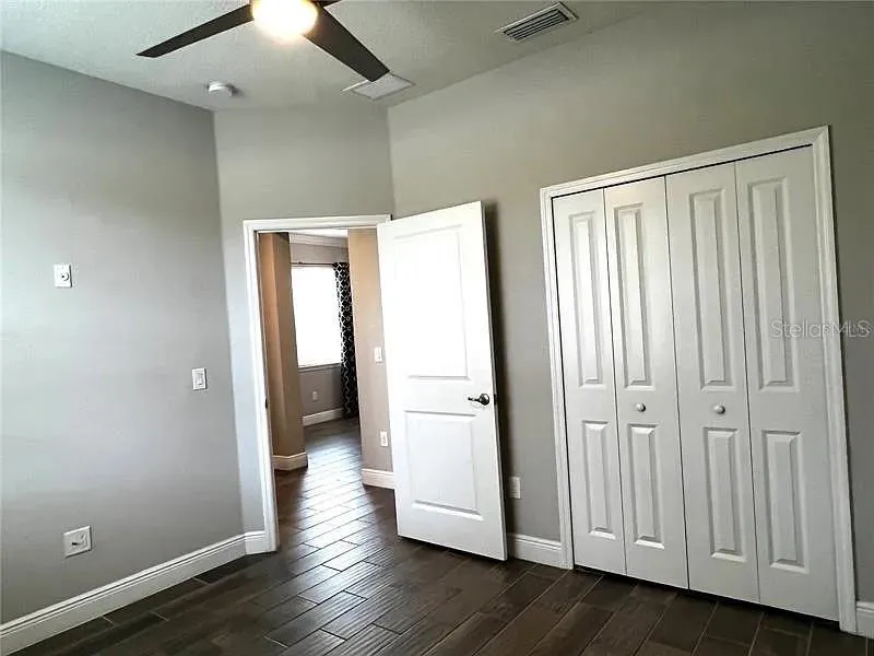 18814 CORNUTA STREET Lutz, FL 33558