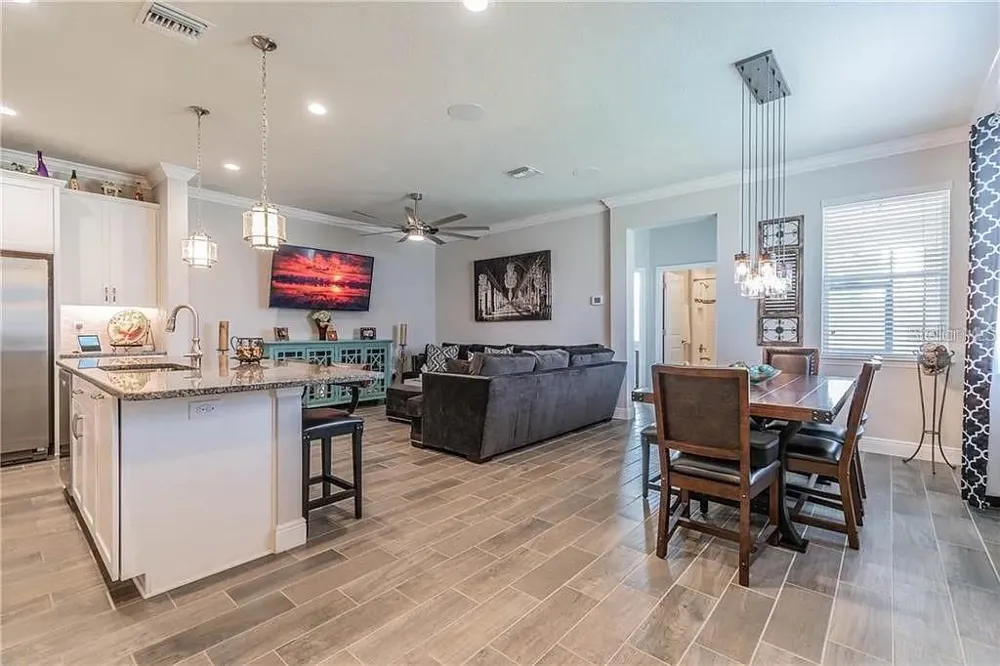 18814 CORNUTA STREET Lutz, FL 33558