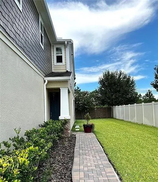 18814 CORNUTA STREET Lutz, FL 33558