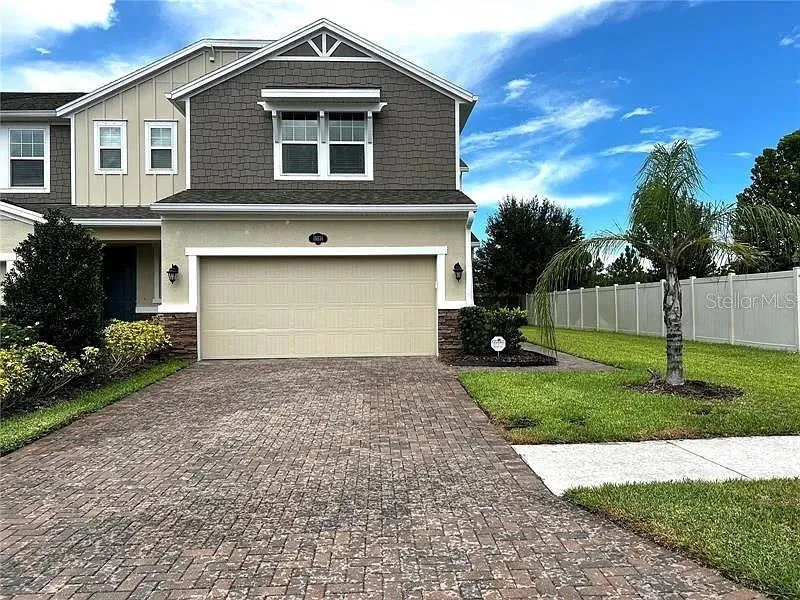 18814 CORNUTA STREET Lutz, FL 33558