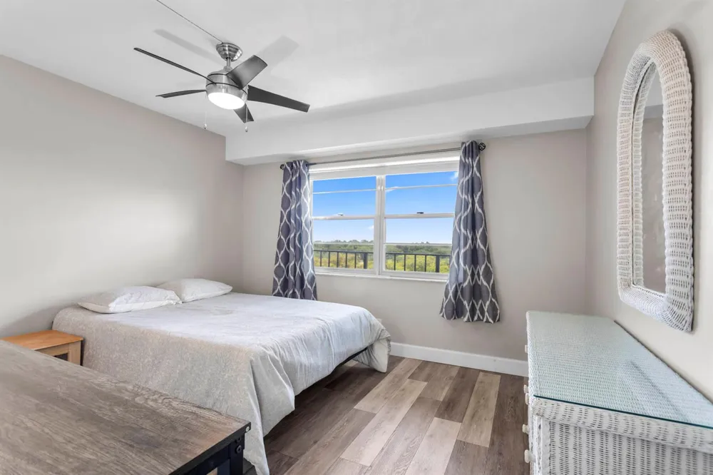 3150 W Rolling Hills Circle #704 Davie, FL 33328