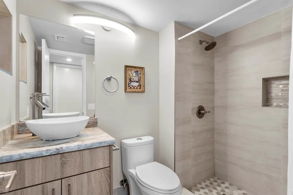 3150 W Rolling Hills Circle #704 Davie, FL 33328