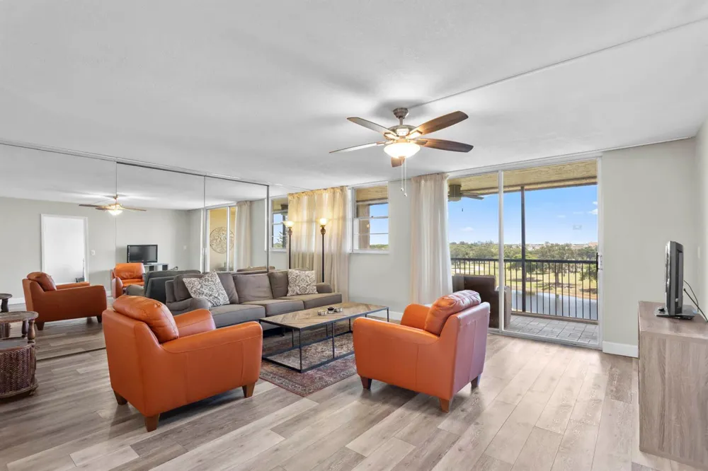 3150 W Rolling Hills Circle #704 Davie, FL 33328