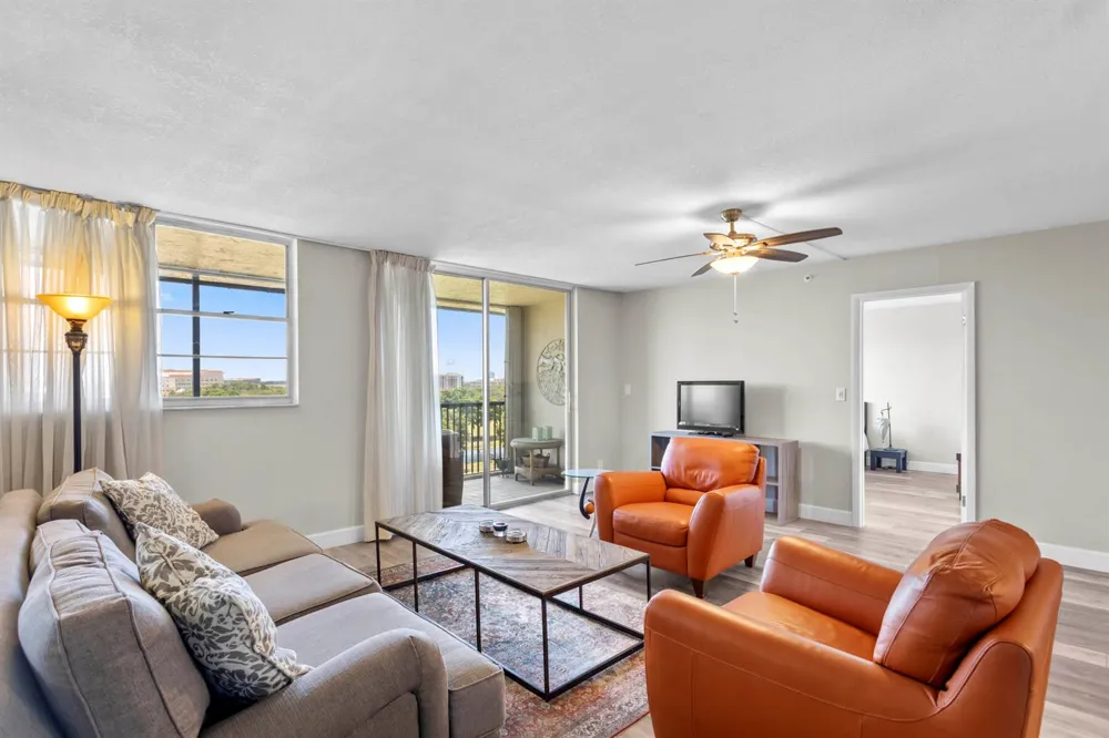 3150 W Rolling Hills Circle #704 Davie, FL 33328