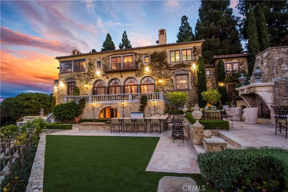 705 Via La Cuesta Palos Verdes Estates, CA 90274