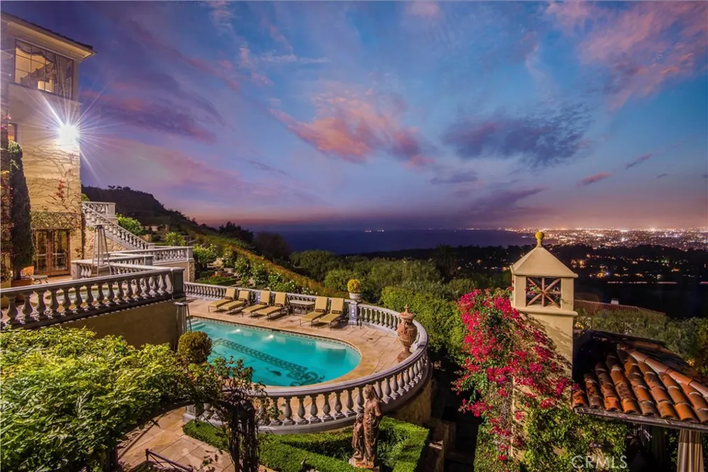 705 Via La Cuesta Palos Verdes Estates, CA 90274