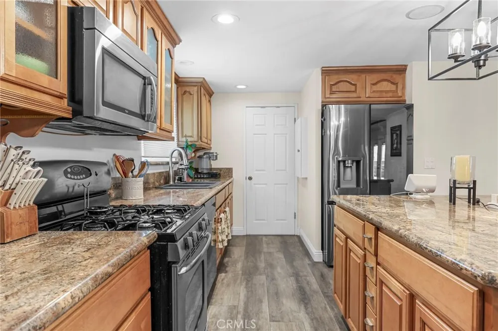 4766 Westside La Verne, CA 91750