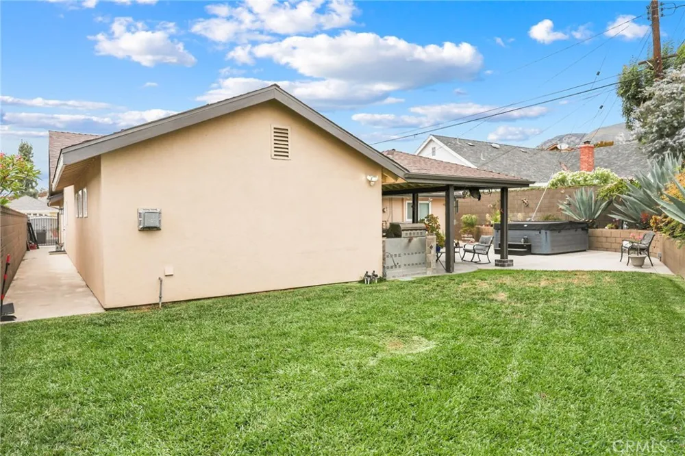 4766 Westside La Verne, CA 91750