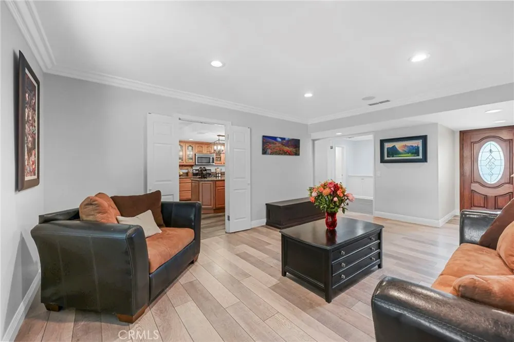 4766 Westside La Verne, CA 91750