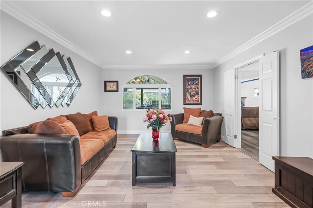4766 Westside La Verne, CA 91750