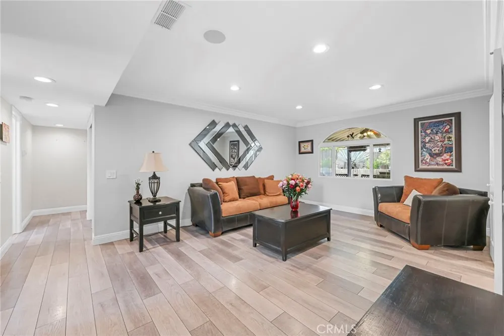 4766 Westside La Verne, CA 91750