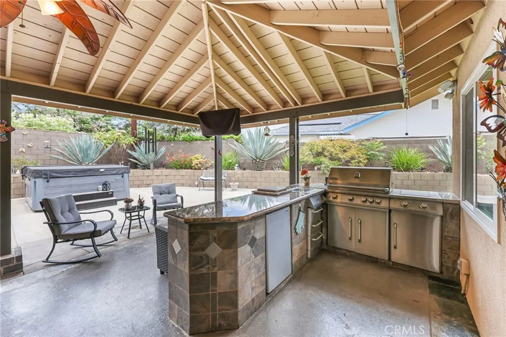 4766 Westside La Verne, CA 91750