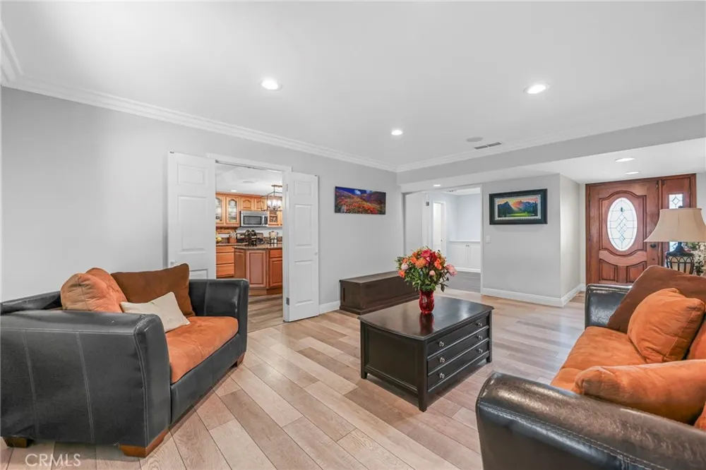 4766 Westside La Verne, CA 91750