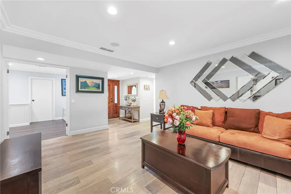 4766 Westside La Verne, CA 91750