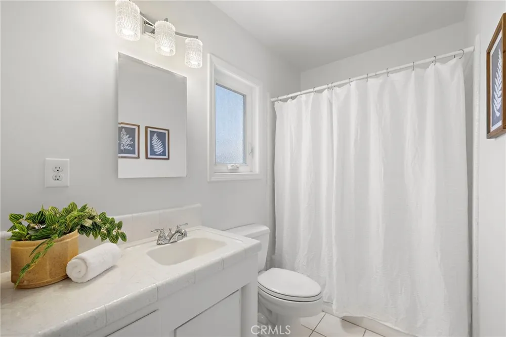169 Roycroft Long Beach, CA 90803