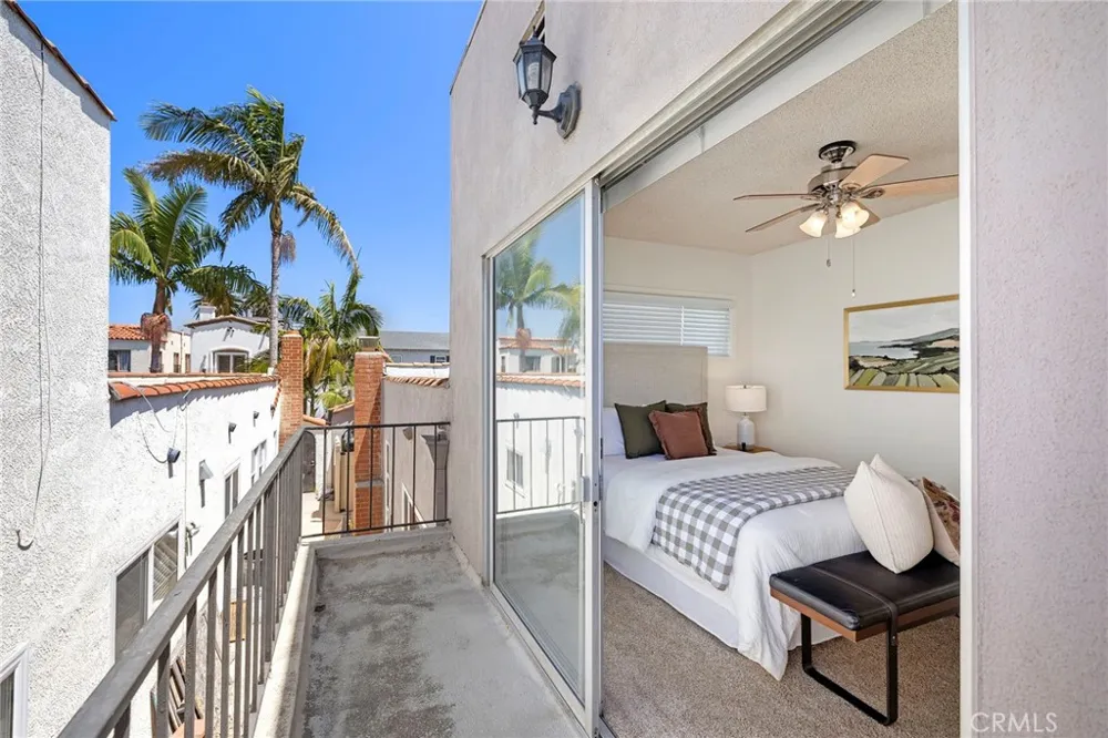 169 Roycroft Long Beach, CA 90803
