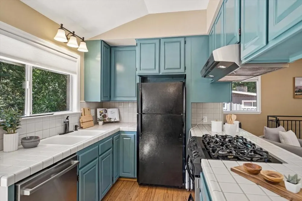 21590 Madrone Drive Los Gatos, CA 95033