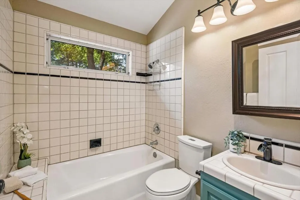 21590 Madrone Drive Los Gatos, CA 95033