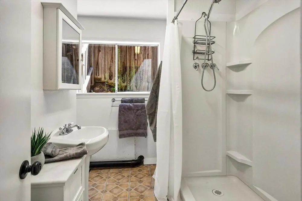 21590 Madrone Drive Los Gatos, CA 95033