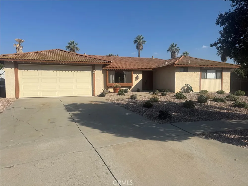 235 Pinewood Court Redlands, CA 92374