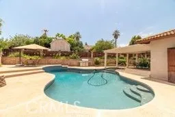 235 Pinewood Court Redlands, CA 92374