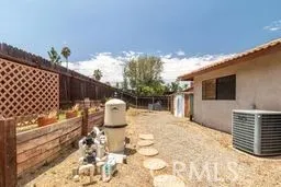 235 Pinewood Court Redlands, CA 92374