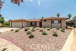 235 Pinewood Court Redlands, CA 92374