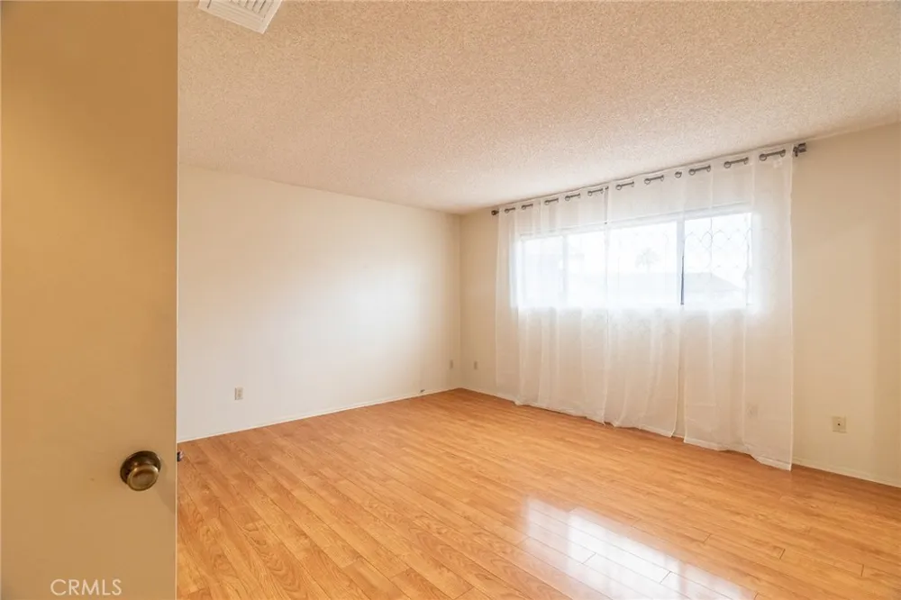235 Pinewood Court Redlands, CA 92374