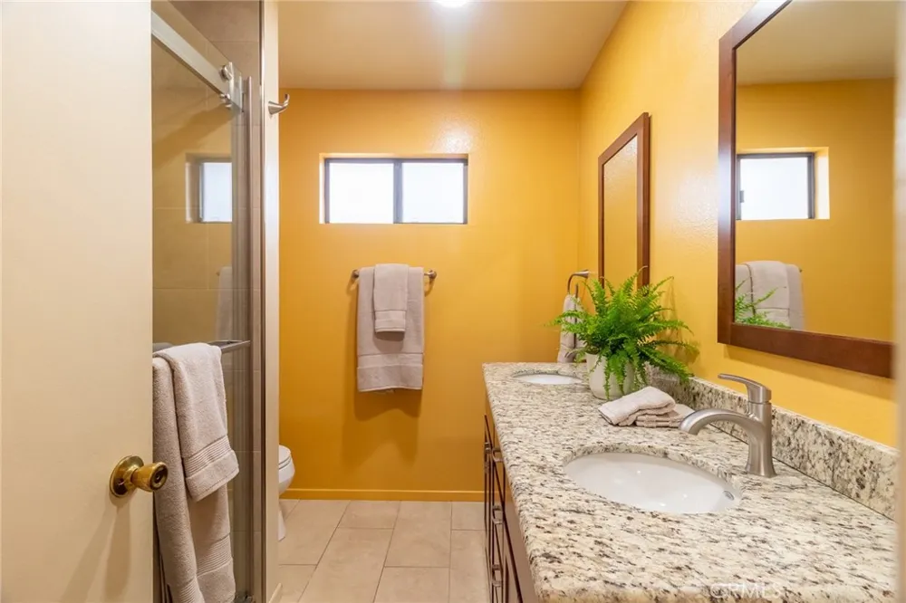 235 Pinewood Court Redlands, CA 92374