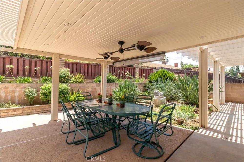 235 Pinewood Court Redlands, CA 92374