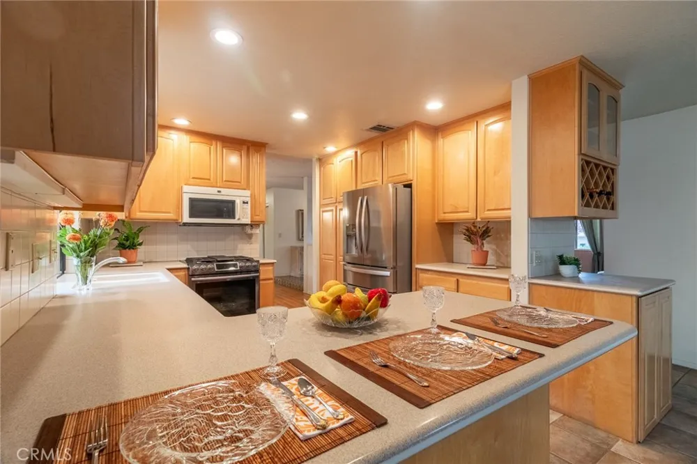 235 Pinewood Court Redlands, CA 92374