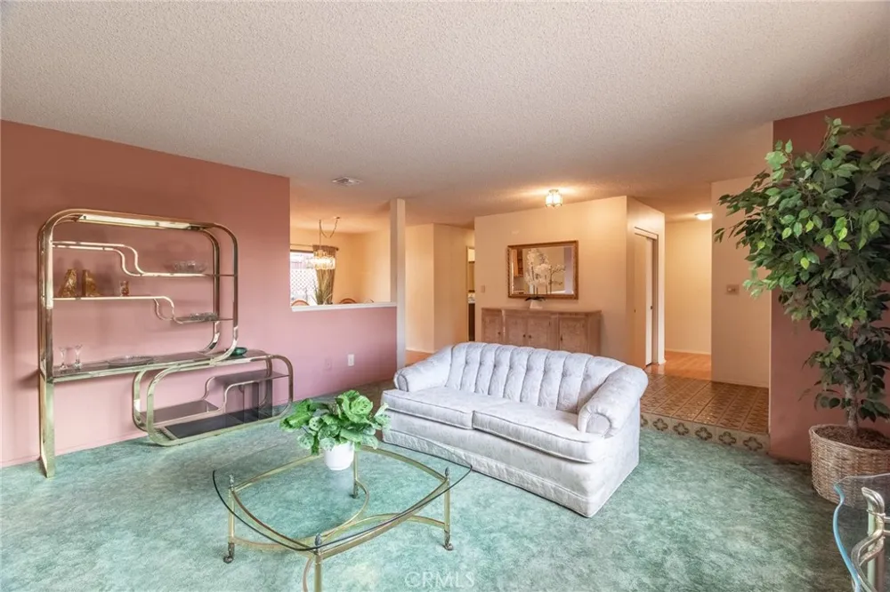 235 Pinewood Court Redlands, CA 92374