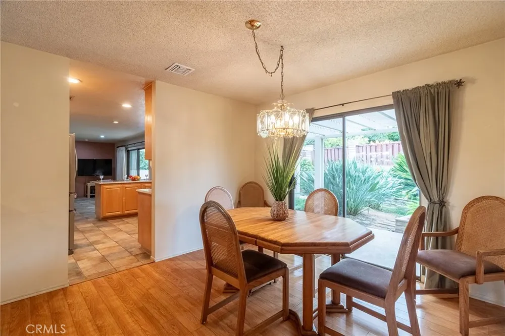 235 Pinewood Court Redlands, CA 92374