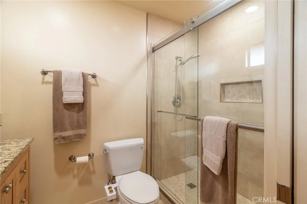235 Pinewood Court Redlands, CA 92374