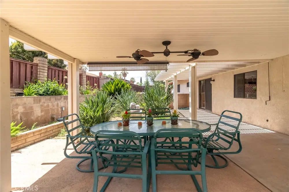 235 Pinewood Court Redlands, CA 92374