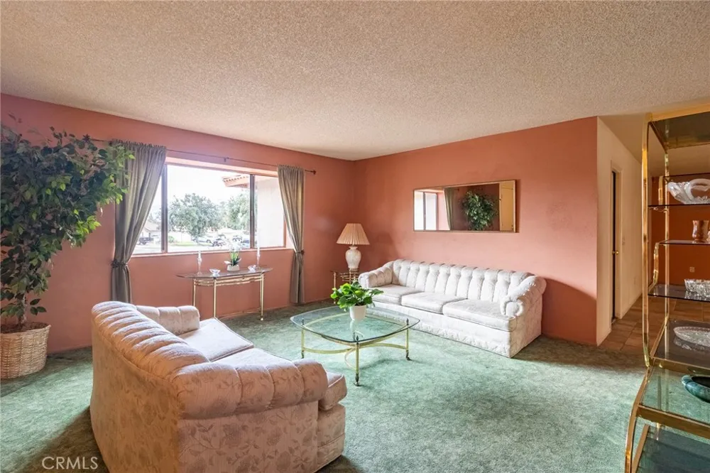 235 Pinewood Court Redlands, CA 92374
